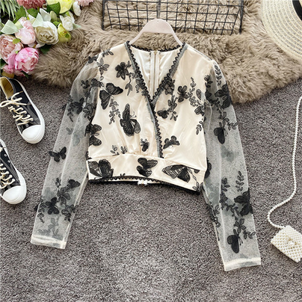 Női csipke ing hímzéssel és spitz nyakkivágással, három színben