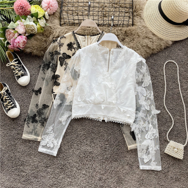 Női csipke ing hímzéssel és spitz nyakkivágással, három színben