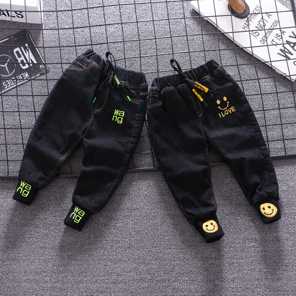 Modern gyerekfarmer fiúknak két színben hímzéssel