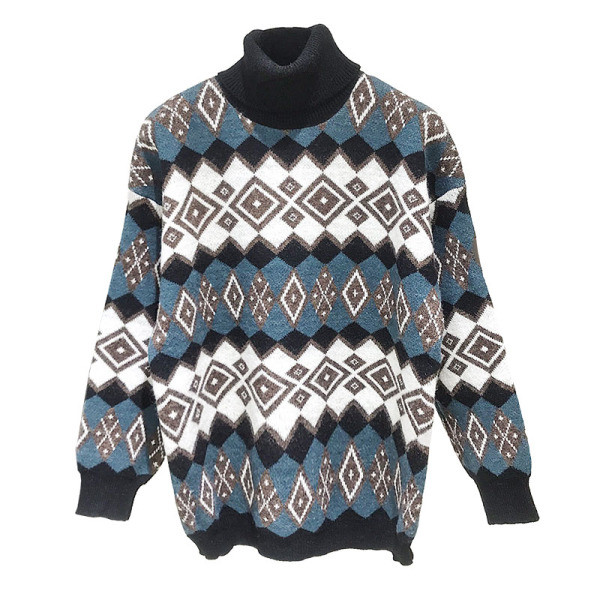 Alkalmi női pulóver magas gallérral és mintával