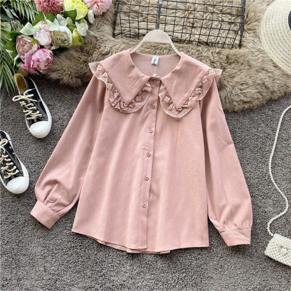 Μοντέρνο γυναικείο πουκάμισο με κουμπιά και δαντελένιο γιακά σε ροζ, λευκό και μπλε χρώμα