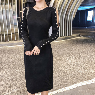 Alkalmi női ruha, ujján gombokkal, fekete színben