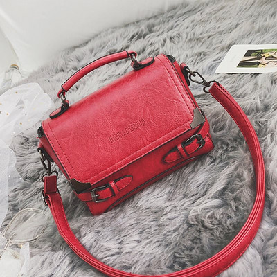 Μοντέρνα γυναικεία τσάντα ώμου σε διάφορα χρώματα - δύο μοντέλα