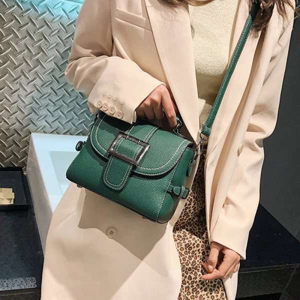 Μοντέρνα γυναικεία τσάντα ώμου σε διάφορα χρώματα - δύο μοντέλα