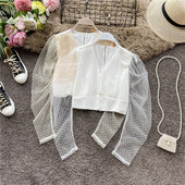 Μοντέρνα γυναικεία κοντύ μπλούζα με λαιμόκοψη και φερμουάρ σε λευκό και μπεζ χρώμα