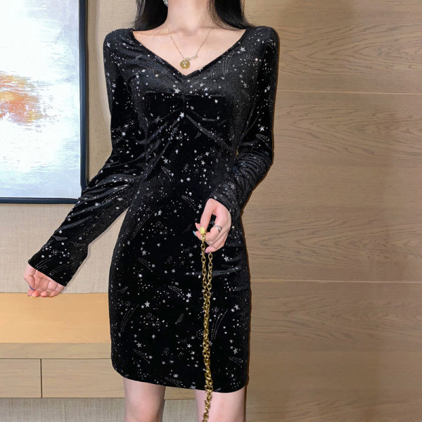 Stílusos női bársonyruha csillogó hatású, spitz nyakkivágással