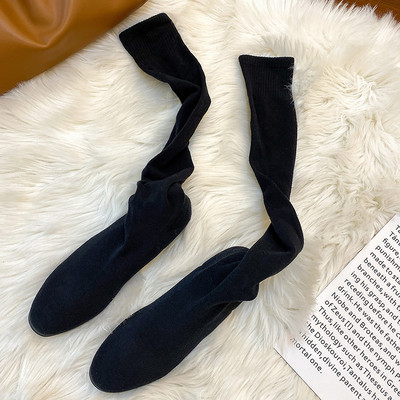 Női őszi-téli csizma vastag sarokkal, fekete és ezüst színben