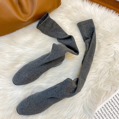 Női őszi-téli csizma vastag sarokkal, fekete és ezüst színben