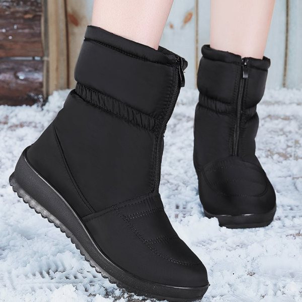 Modern női csizma fekete és piros cipzárral