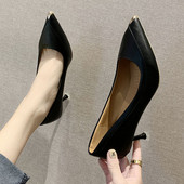 Elegáns női cipő alacsony vékony sarkú fehér, fekete, barna és piros színben