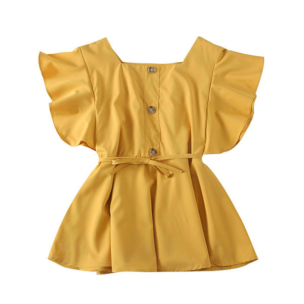 Női blúz négyzet alakú nyakkivágással, gombokkal és övvel a derekán