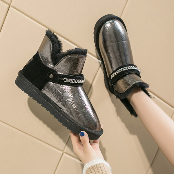 Új modell női téli csizma lapos talppal és puha béléssel, két színben