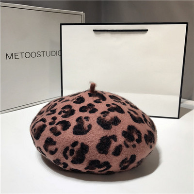 Γυναικείεο καπέλο σε λεοπάρδαλη πριντ