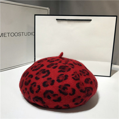 Γυναικείεο καπέλο σε λεοπάρδαλη πριντ