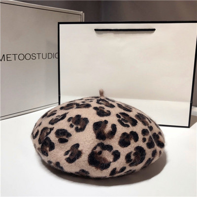 Γυναικείεο καπέλο σε λεοπάρδαλη πριντ