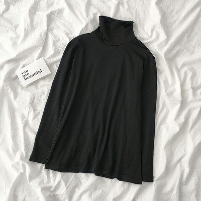 Καθημερινή γυναικεία μπλούζα σε διάφορα χρώματα με υψηλό γιακά και μακρύ μανίκι