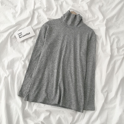 Καθημερινή γυναικεία μπλούζα σε διάφορα χρώματα με υψηλό γιακά και μακρύ μανίκι