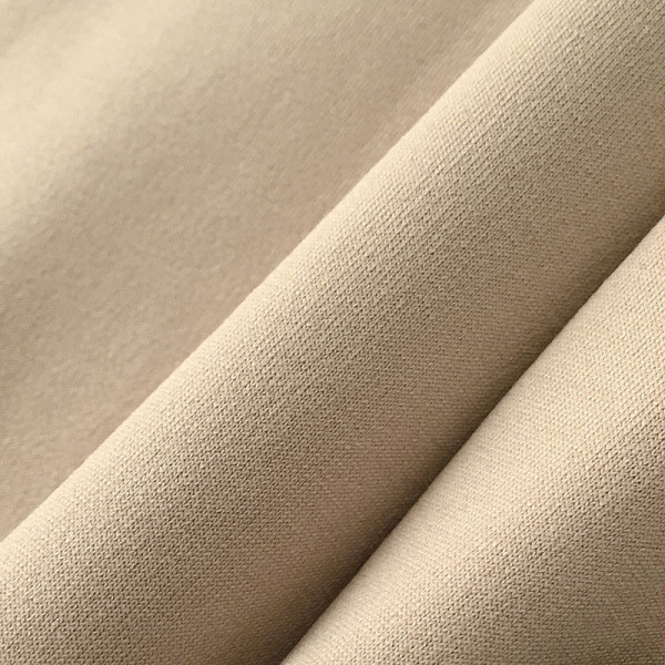 Καθημερινή γυναικεία μπλούζα σε διάφορα χρώματα με υψηλό γιακά και μακρύ μανίκι