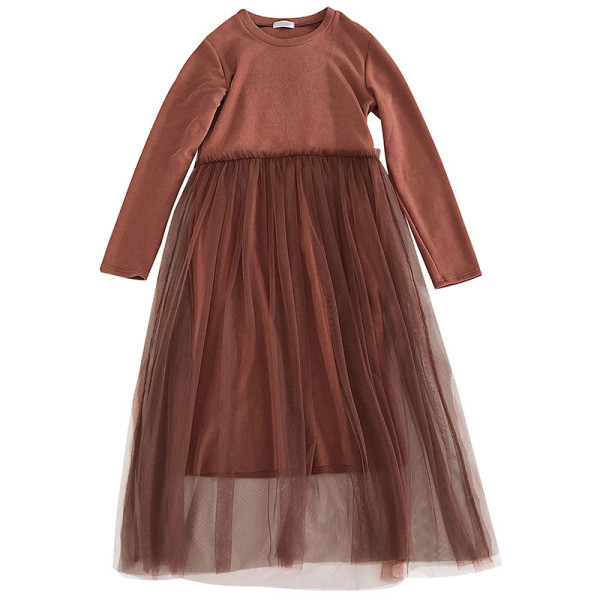 Modern női ruha négy színben ovális nyakkivágással és tüllvel