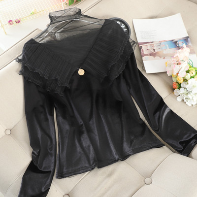 Κομψή γυναικεία μπλούζα από βελούδο με κολάρο και τούλι με άσπρο και μαύρο χρώμα