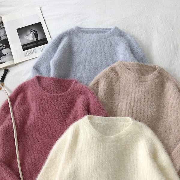 Női plüss pulóver négy színben, ovális nyakkivágással