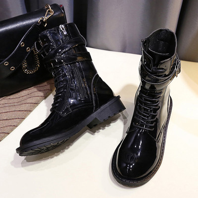 Γυναικείες χειμερινές μπότες με οικολογικό δερμά με ίσια σόλα και μαύρους δεσμούς - δύο μοντέλα