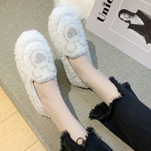 Női pehelypapucs lapos talppal és kövekkel több színben