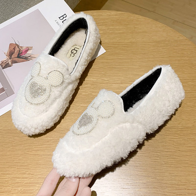 Női pehelypapucs lapos talppal és kövekkel több színben