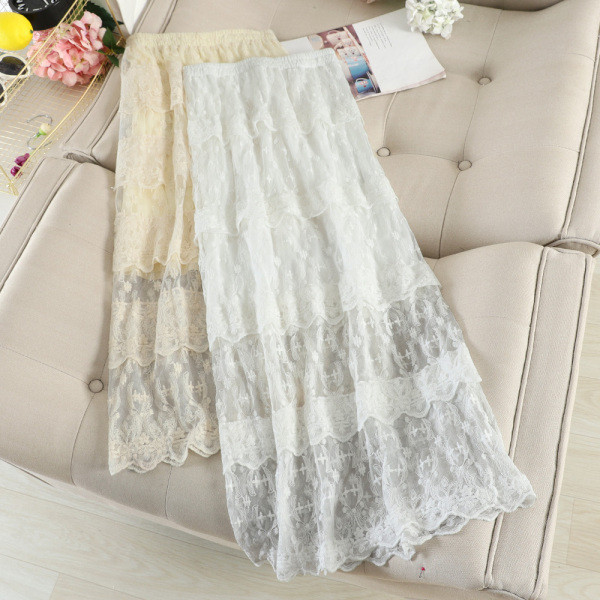 Női hosszú csipkeszoknya magas derékkal, bézs, fehér és fekete színben