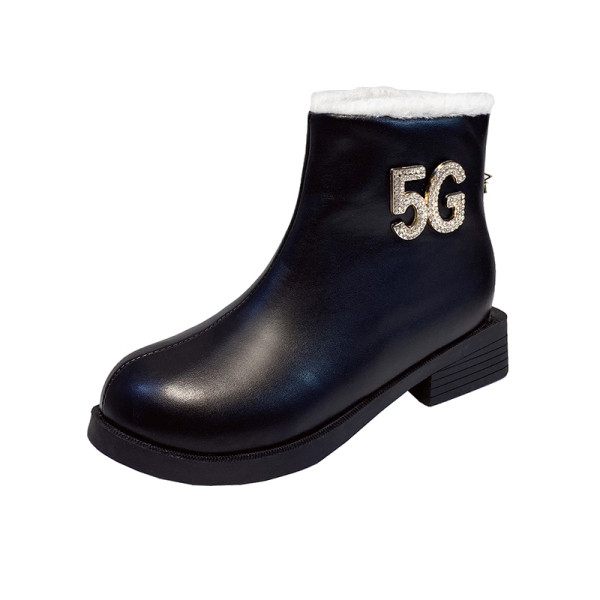 Stílusos női csizma puha műbőr béléssel, fekete színben télire is alkalmas - két modell