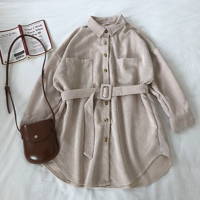 Modern női ing széles modell zsebekkel és övvel