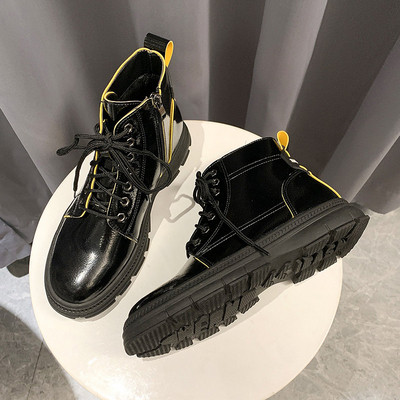 Eko bőrből készült modern női csizma zöld, sárga és piros fűzővel