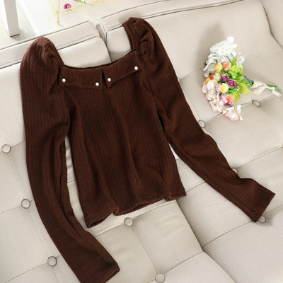 Γυναικείο πουλόβερ με μανίκι Buffon και τετράγωνο λαιμόκοψη σε μπεζ, μαύρο και καφέ χρώμα