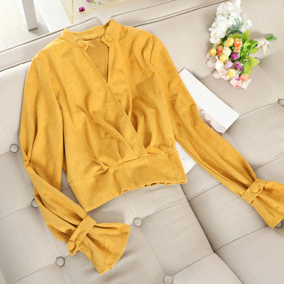 Öko velúrból készült modern női blúz V-nyakkal