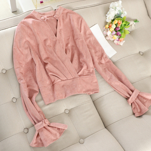 Öko velúrból készült modern női blúz V-nyakkal