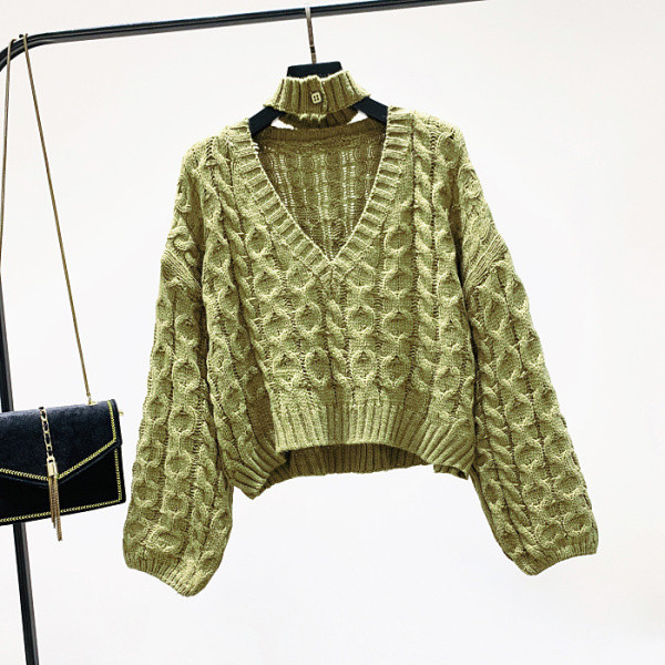 Нов  дамски пуловер с шпиц деколте - къс модел в няколко цвята