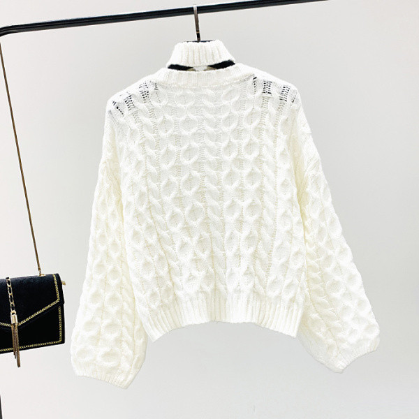 Нов  дамски пуловер с шпиц деколте - къс модел в няколко цвята