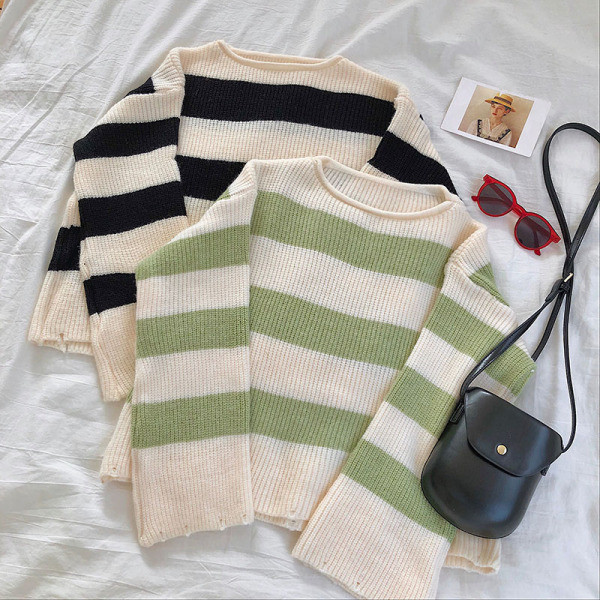 Csíkos női pulóver három színben széles modellben