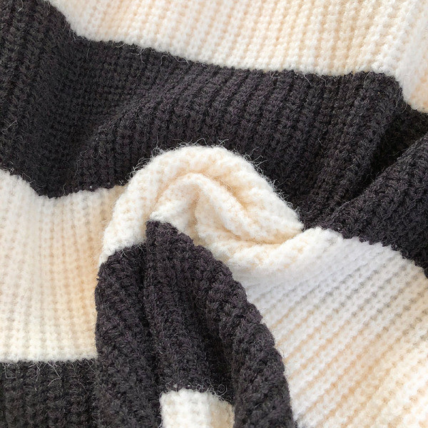 Csíkos női pulóver három színben széles modellben