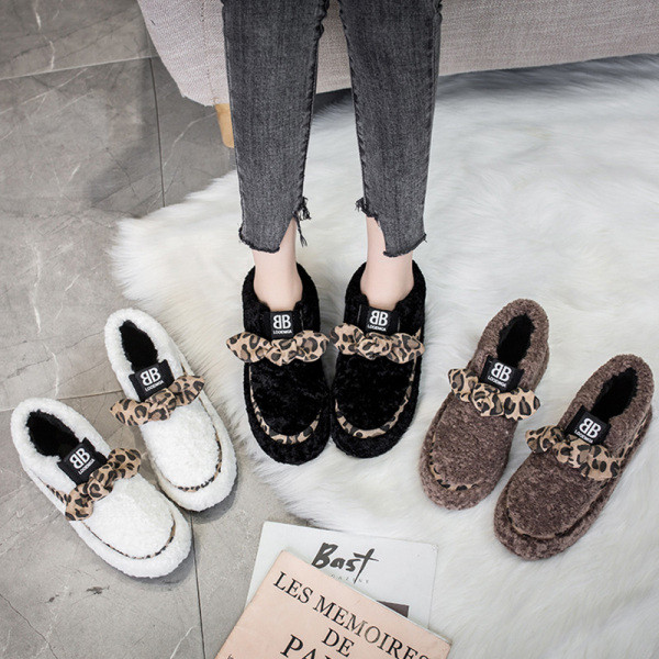 Lapos talpú, leopárdmintás női alkalmi cipő három színben