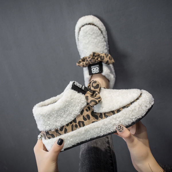 Lapos talpú, leopárdmintás női alkalmi cipő három színben