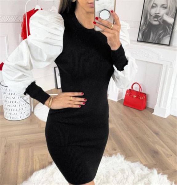 Modern női ruhához illeszkedő modell fekete és barna színekben