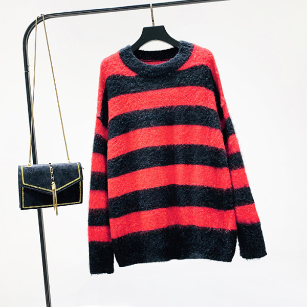 Modern csíkos női pulóver kerek nyakkivágással