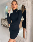 Női őszi-téli testhezálló ruha pólógallérral, fekete színben