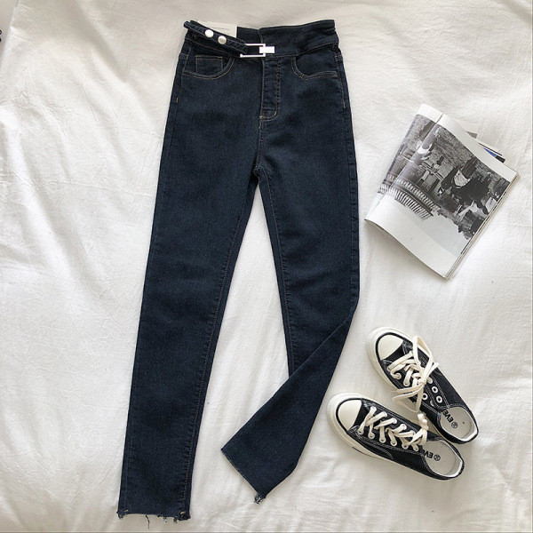 Női farmer fekete és kék színben, magas derékkal és csattal