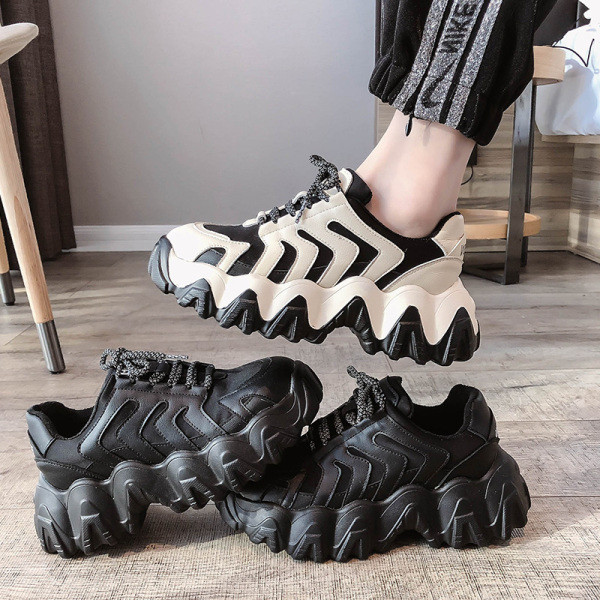 Női alkalmi sportcipő lapos talppal bézs és fekete színben