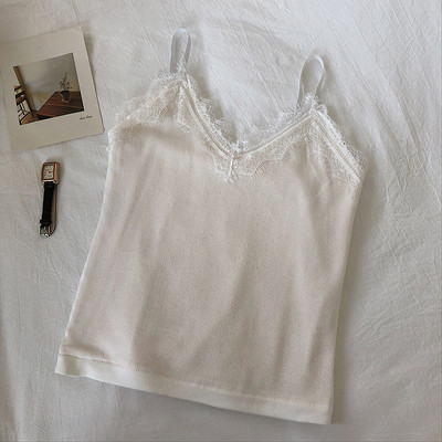 Γυναικείο αμάνικο με δαντέλα σε λευκό και μαύρο χρώμαμε λεπτές λουρίδες