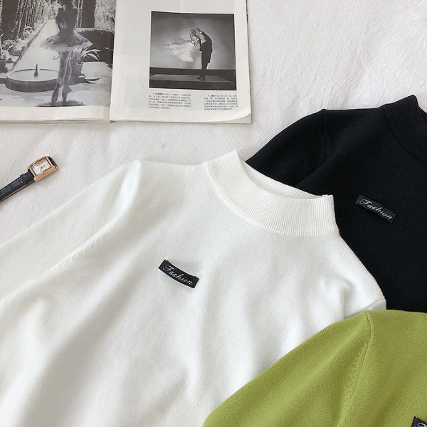 Női rövid pulóver három színben, félmagas gallérral és hosszú ujjal