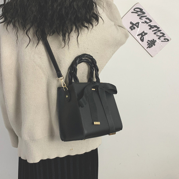 Μοντέρνα οικολογική δερμάτινη τσάντα με μακρύ και κοντό χερούλι σε τρία χρώματα