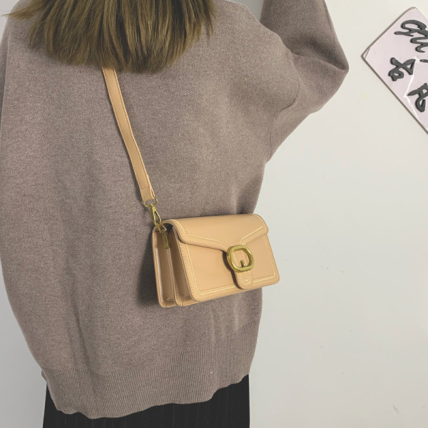 Öko bőrből készült női táska fém rögzítéssel, négy színben